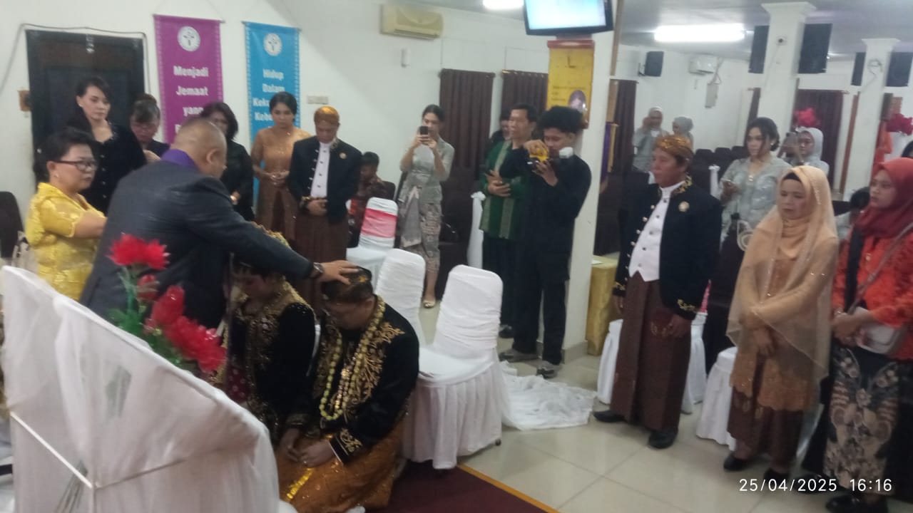 PWGI Turut Berbahagia: Putri Bendahara Umum, Zefanya Rachael Abrahamsz Menikah dengan Satya Prima Nurrohqim 1 WhatsApp Image 2025-04-25 at 21.22.59 (1)