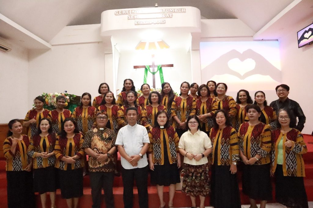 Terang dari Citeureup: Perempuan Gereja yang Menolak Padam di Tengah Gelap Dunia 4 WhatsApp Image 2025 10 06 at 21.54.14